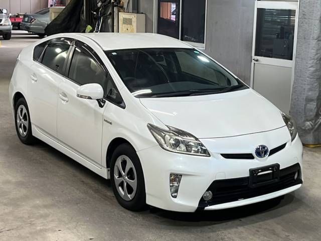 2014 Toyota Prius S auction photo 4