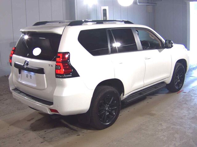 2023 Toyota Land Cruiser Prado TX L-PマットブラE 4WD auction photo 5