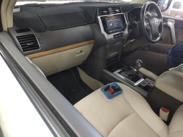 2023 Toyota Land Cruiser Prado TX L-PマットブラE 4WD auction photo 3