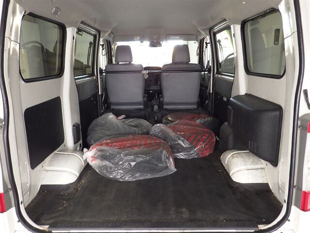 2022 Toyota TownAce Van GL 4WD auction photo 3
