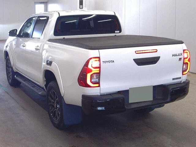 2023 Toyota Hilux Z GRスポーツ 4WD auction photo 2