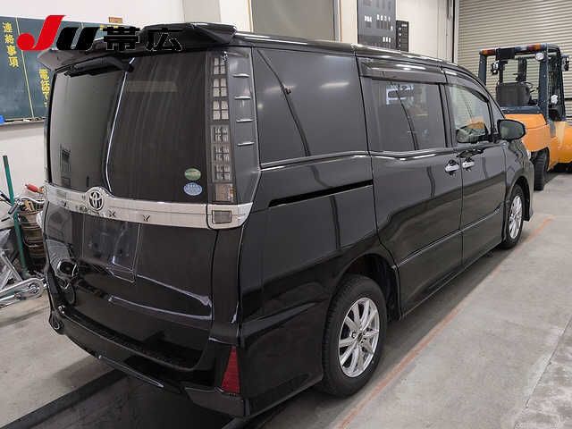 2015 Toyota Voxy 4WD ZS Kirameki auction photo 2