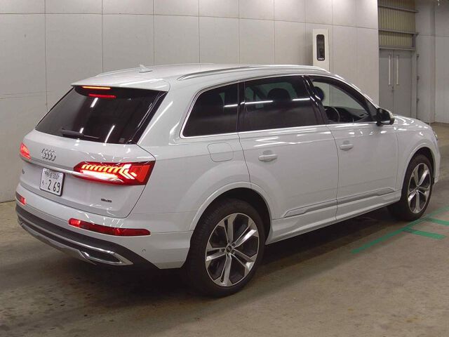 2020 Audi Q7 55TFSIクワトエアサス 4WD auction photo 5