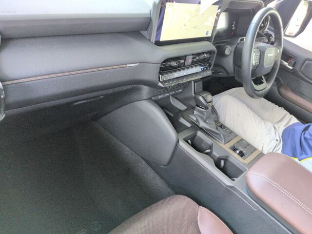 2024 Toyota Land Cruiser 250 VXファーストエディショ 4WD auction photo 3