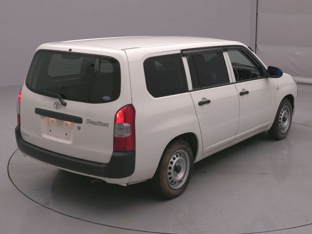 2022 Toyota Probox G auction photo 2