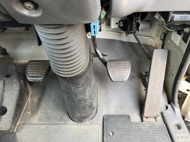 2012 Isuzu Forward ヒラ.クレーン4ダン auction photo 4