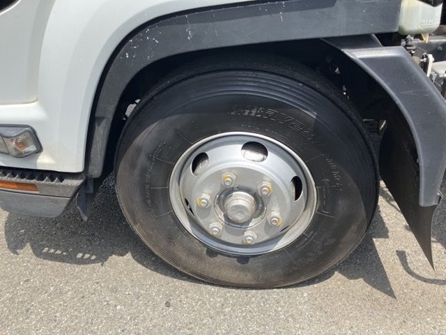 2012 Isuzu Forward ヒラ.クレーン4ダン auction photo 8