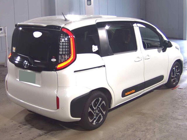 2022 Toyota Sienta Z auction photo 5