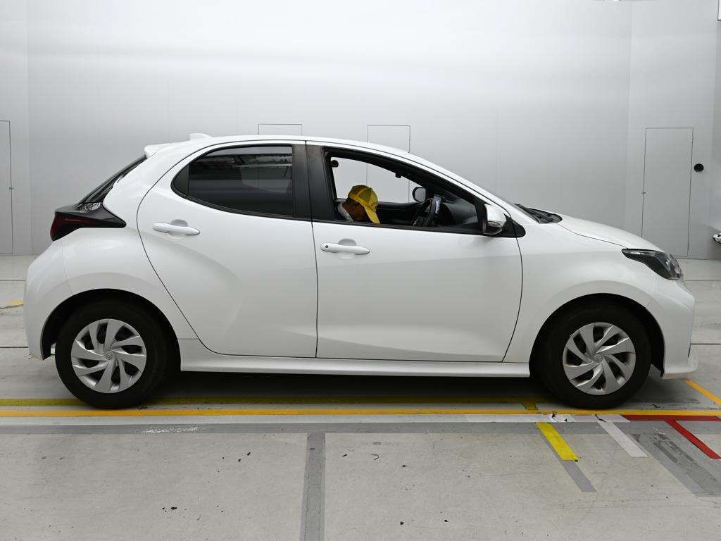 2022 Toyota Yaris X auction photo 3