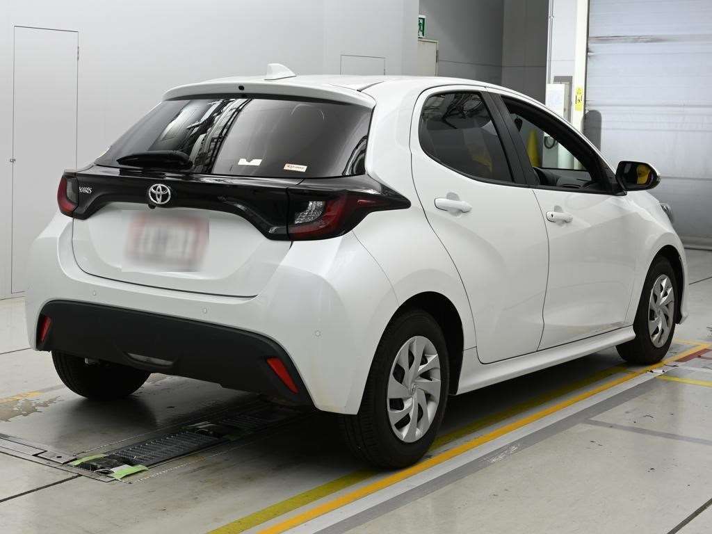 2022 Toyota Yaris X auction photo 2