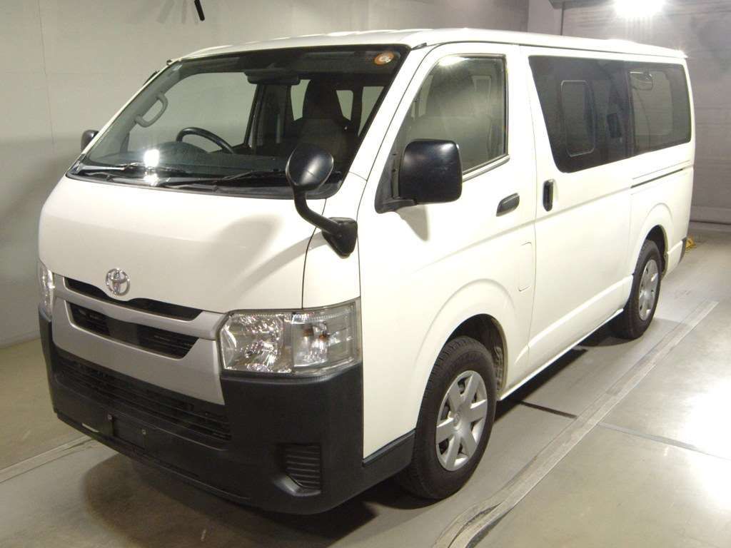 2022 Toyota Hiace Long DX selected Japan auction vehicle