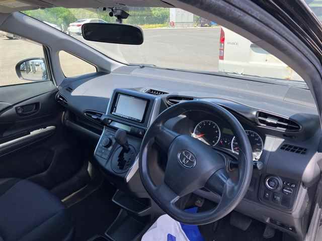 2015 Toyota Wish 1.8X auction photo 3