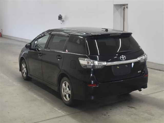 2015 Toyota Wish 1.8X auction photo 2