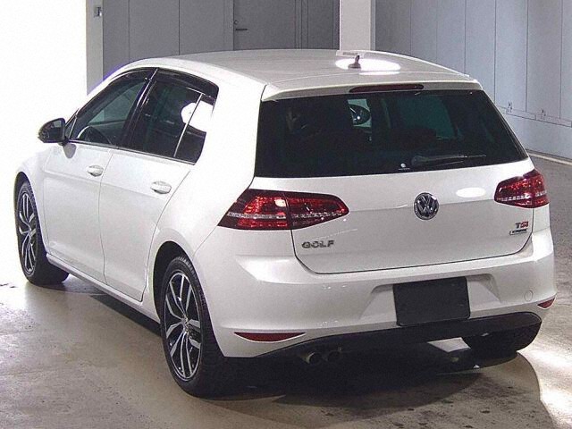 2017 Volkswagen ゴルフ TSIハイラインコネクト auction photo 2