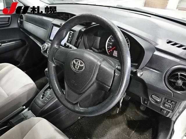 2017 Toyota Corolla Axio 4WD 1.5X auction photo 3