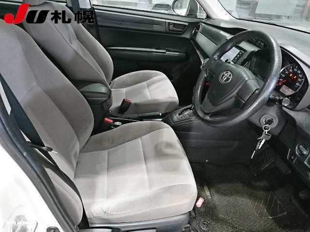 2017 Toyota Corolla Axio 4WD 1.5X auction photo 4