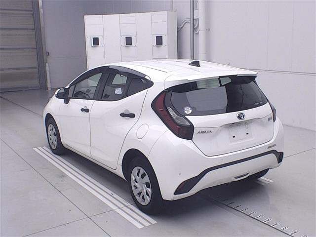 2023 Toyota Aqua B セーフティセンス auction photo 2