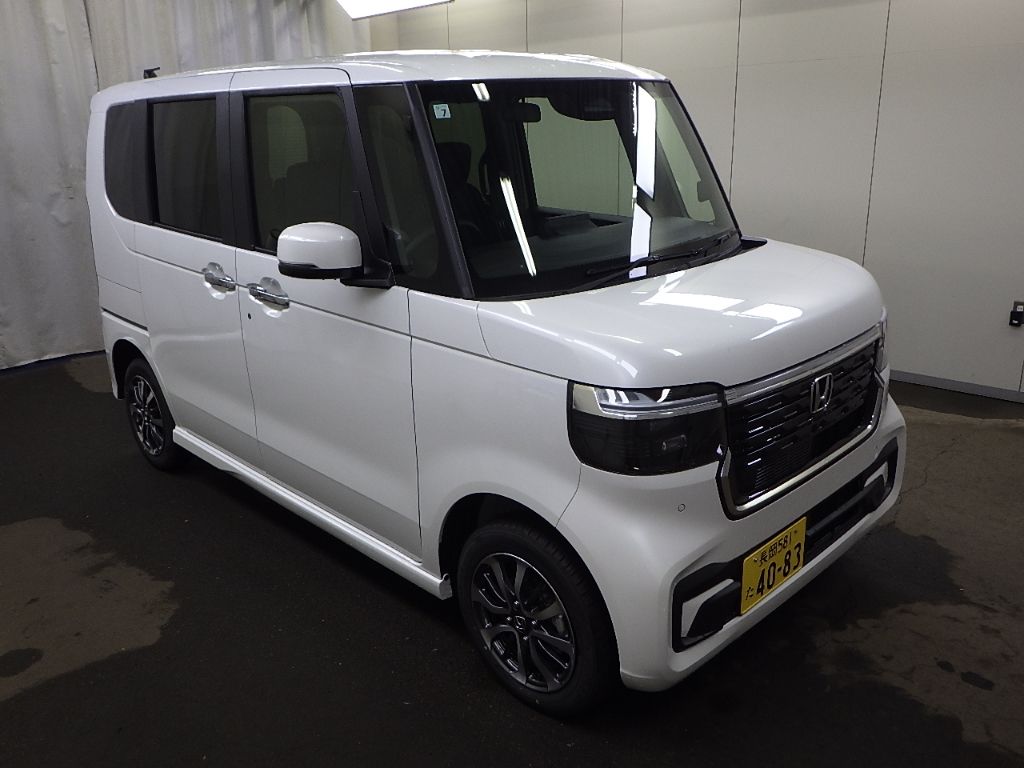 2026 Honda N-BOX 4WD Custom Japan auction vehicle