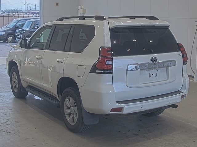 2021 Toyota ランクルプラド 4WD TX Lパッケージ auction photo 2