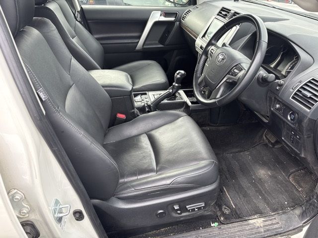 2021 Toyota ランクルプラド 4WD TX Lパッケージ auction photo 8