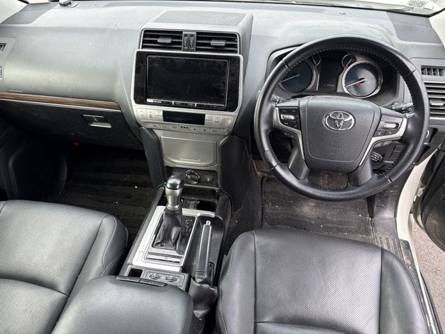 2021 Toyota ランクルプラド 4WD TX Lパッケージ auction photo 4