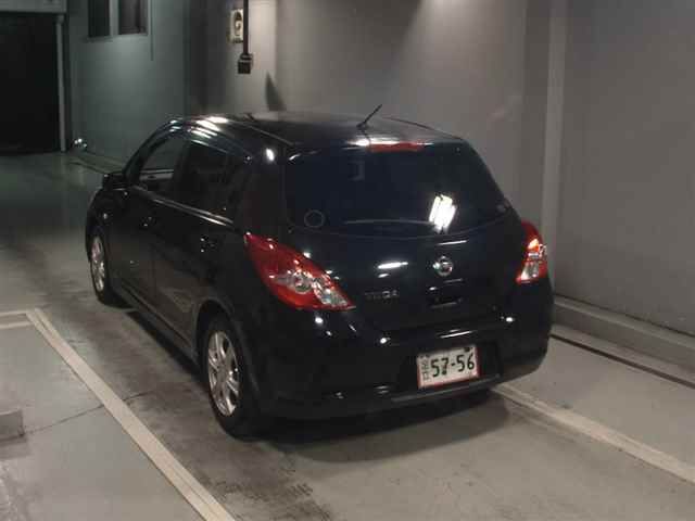 2011 Nissan ティーダ auction photo 2