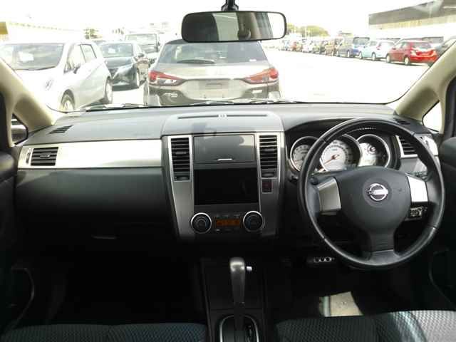 2011 Nissan ティーダ auction photo 8