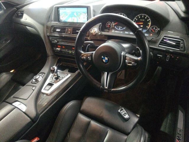 2013 BMW M6 Gran Coupe auction photo 3