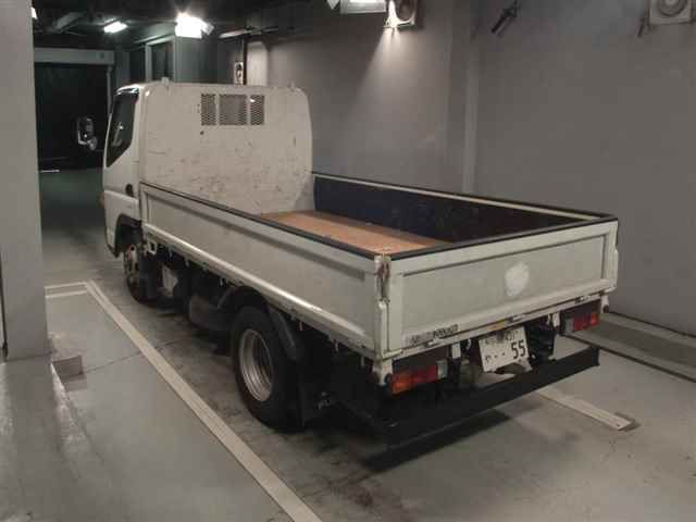 2020 Mitsubishi Fuso Canter 2.0t auction photo 2