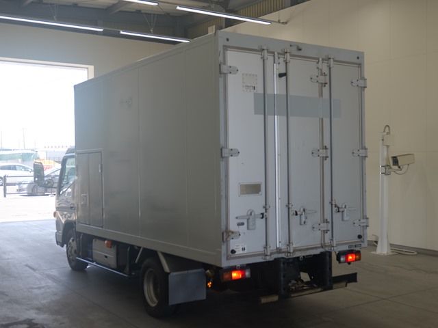 2019 Mitsubishi Fuso Canter auction photo 2