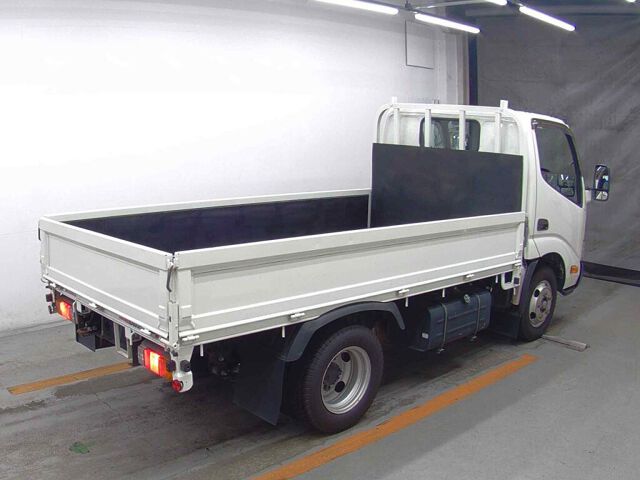 2019 Hino Dutro フルジャストロー auction photo 5
