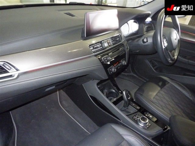 2020 BMW X1 xDrive 18d auction photo 3
