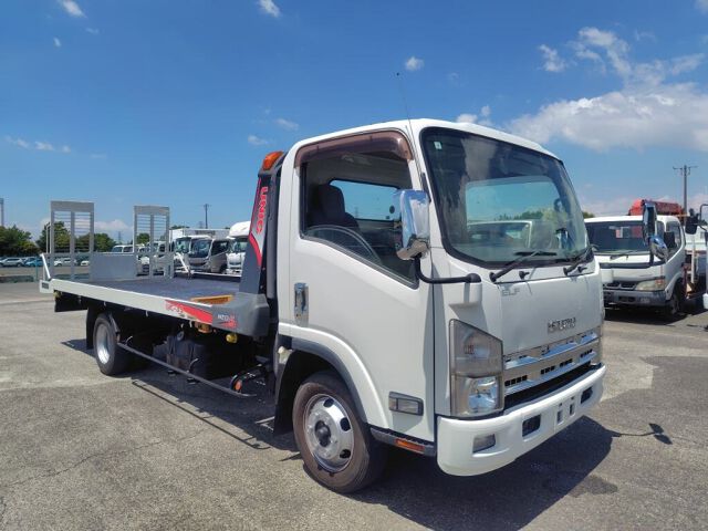 2015 Isuzu Elf セキサイ 4WD Japan auction vehicle