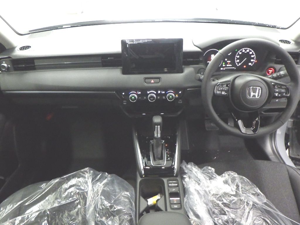 2026 Honda Vezel e:HEV Z auction photo 3