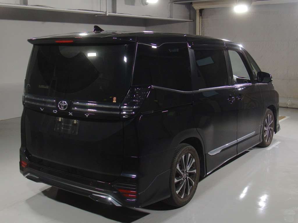 2022 Toyota Voxy S-Z auction photo 2