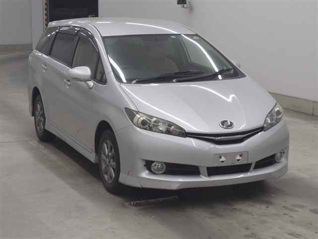 2013 Toyota Wish 1.8G Japan auction vehicle