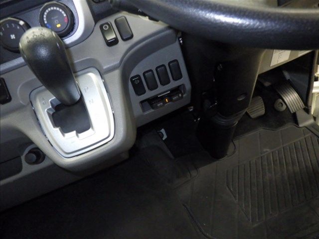 2018 Mitsubishi Fuso Canter Van auction photo 8