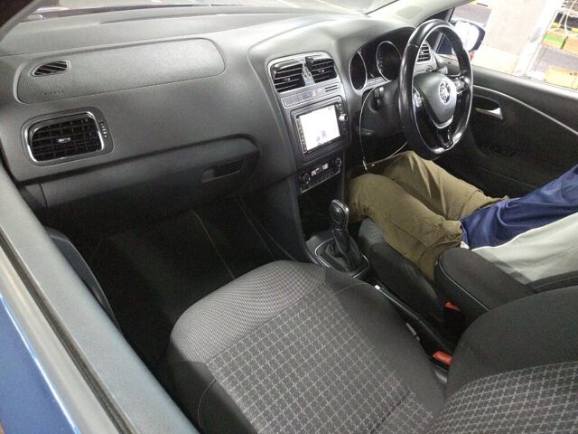 2017 Volkswagen ポロ TSIコンフォートライン auction photo 3