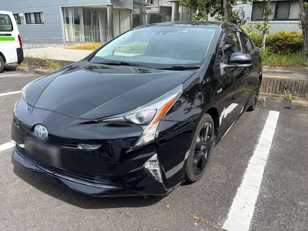 Japan Auction Vehicles 4 2017 Toyota Prius Aツーリングセレクション auction photo