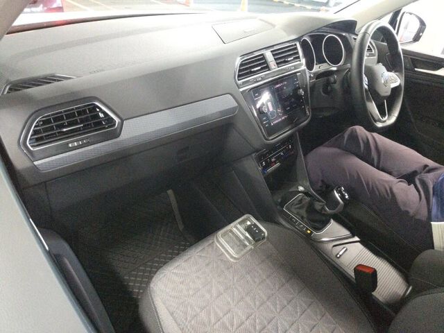 2024 Volkswagen ティグアン TSIアクティブ auction photo 3