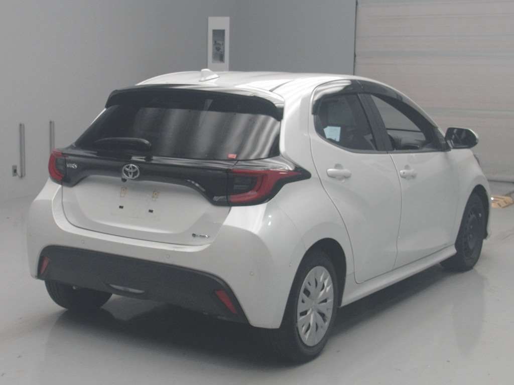 2024 Toyota Yaris ハイブリッドZ auction photo 2