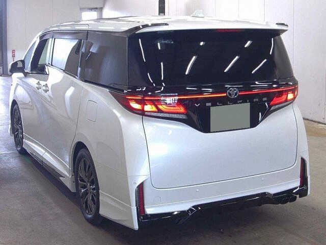 2024 Toyota Vellfire Z Premier auction photo 2