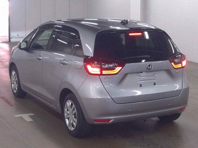 2021 Honda Fit EHEVベーシック auction photo 2