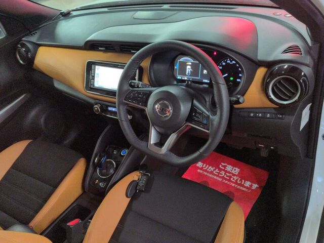 2021 Nissan Kicks X Two-Tone Interior Edition auction photo 3