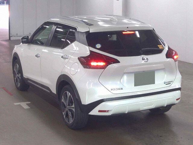 2021 Nissan Kicks X Two-Tone Interior Edition auction photo 2