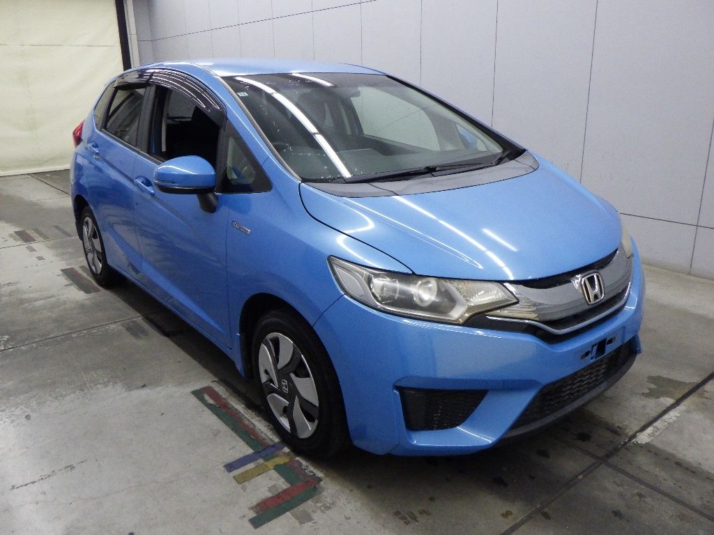 2013 Honda Fit F Japan auction vehicle