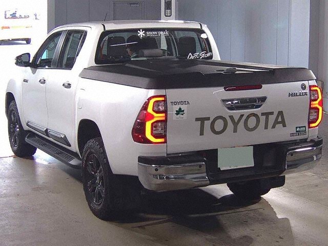 2023 Toyota Hilux Z 4WD auction photo 2