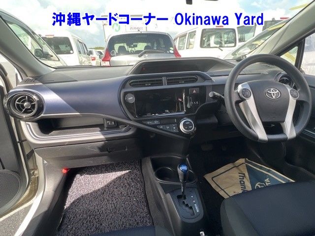 2015 Toyota Aqua S auction photo 3