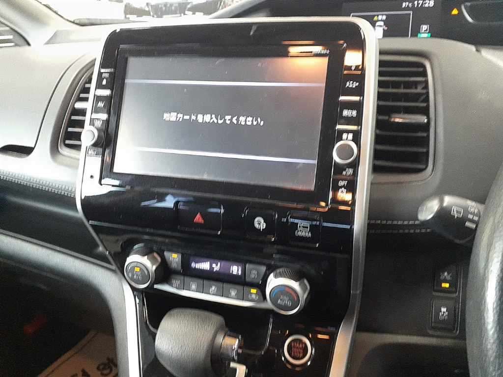 2016 Nissan Serena ハイウェイスター auction photo 12