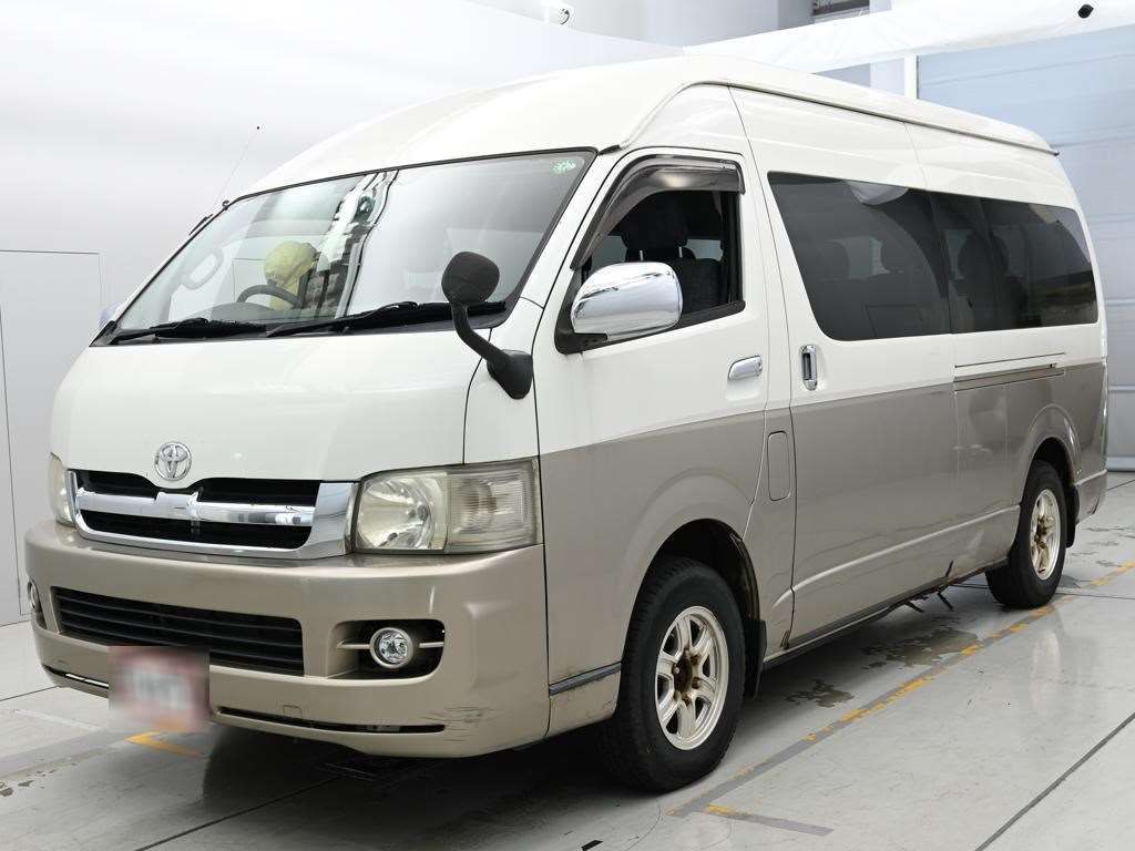 2005 Toyota Hiace グランドキャビン 4WD Japan auction vehicle